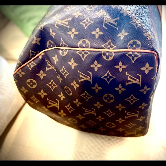 Louis Vuitton Authentic Monogram Keepall 55 - Picture 6 of 11